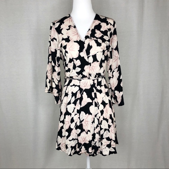 ✨HPx2✨Billabong Floral Split Back Dress S/P - Picture 2 of 7